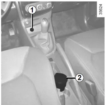 Renault Clio. Aschenbecher, zigarettenanzünder, steckdose für zubehör
